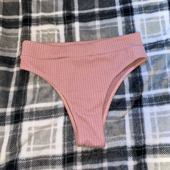 Pink bathing suit - Picture 3 of 4